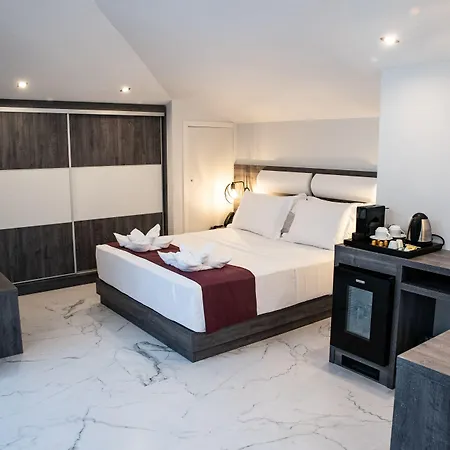 Хотел Lagaria 4*