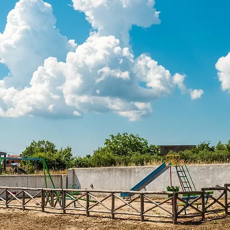 Ξενοδοχείο Lagaria 4*